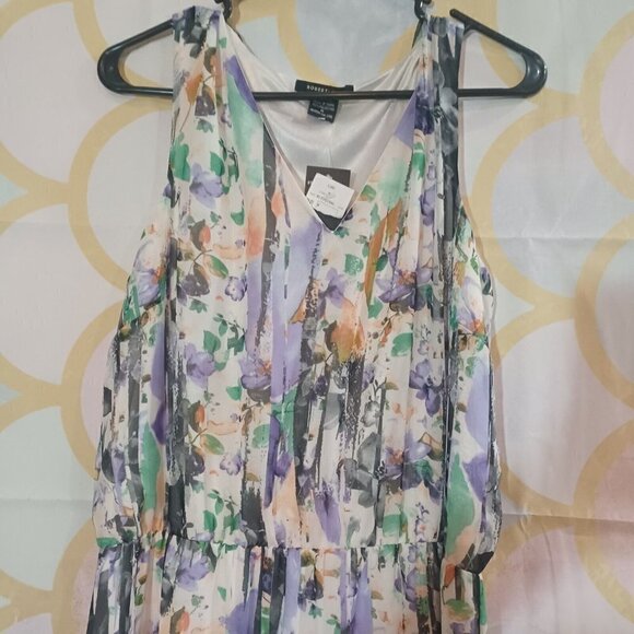 Robert Louis Ladies Casual Flowy Dress Size M Multicolor Floral Print NWT $55 - Picture 2 of 8